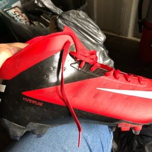 Men’s size 13 Nike hyperfuse cleats .
